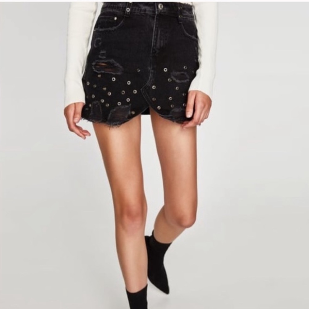 Zara Black Mini Denim Rock and Roll Distressed Skirt Size small